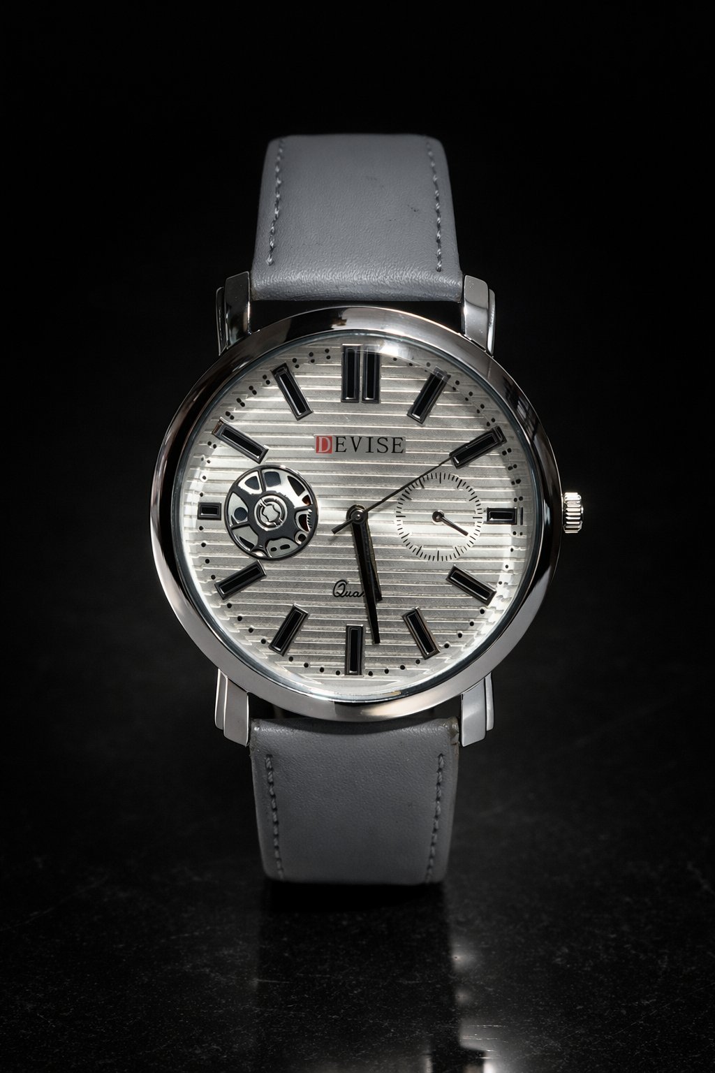 Stylish Grey Trendy Watch for Men - Classic Timepiece Stylish Grey Trendy Watch for Men - Classic Timepiece