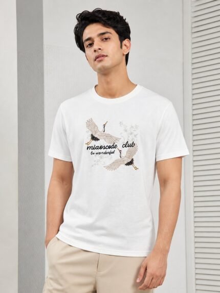 Trendy White Printed Half T-Shirt for Men & Premium
